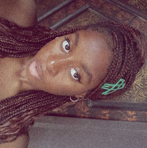 Meet your Posher, Anjola